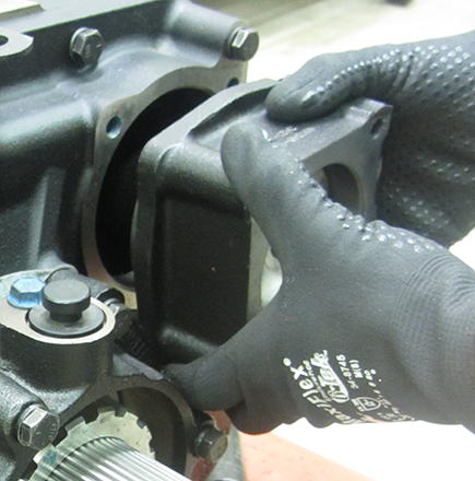 _Graphics/Web/TRSM0940_Auxiliary Section Disassembly Step 4.png